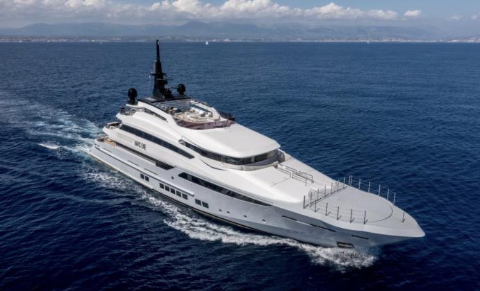 Yacht for 12 people